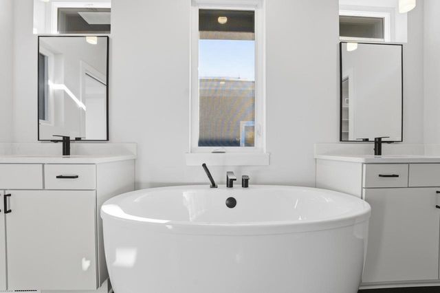 819 Schewe Road, Middleton, WI 53562