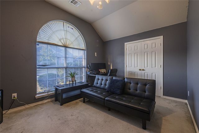 1532 Mill Creek Drive, Desoto, TX 75115