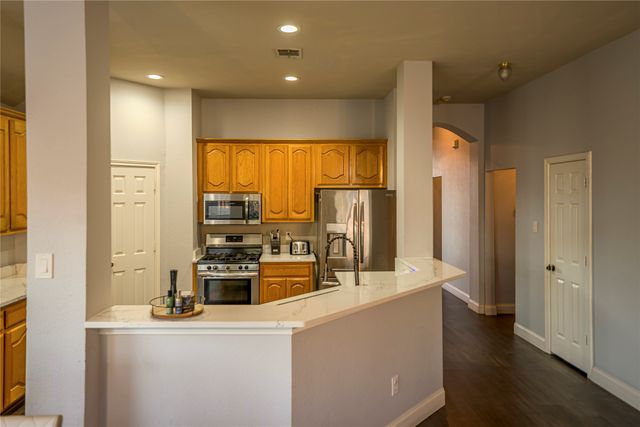 1532 Mill Creek Drive, Desoto, TX 75115