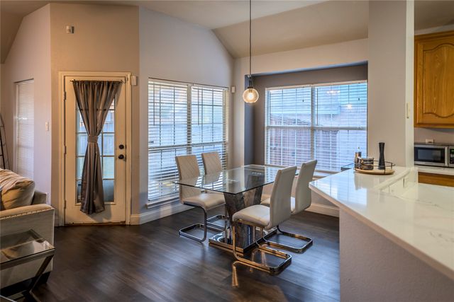 1532 Mill Creek Drive, Desoto, TX 75115
