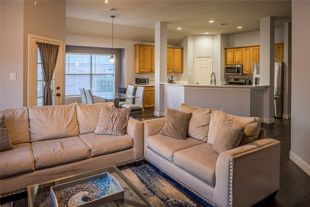 1532 Mill Creek Drive, Desoto, TX 75115