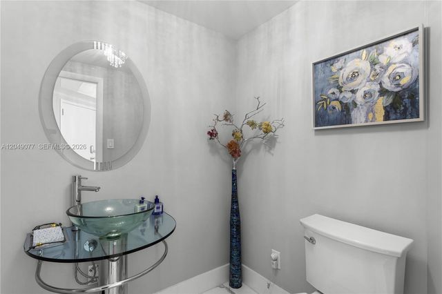 2600 Island Boulevard 2603, Aventura, FL 33160