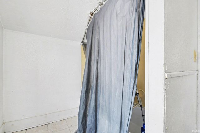 935 S 26Th Street, South Bend, IN 46615