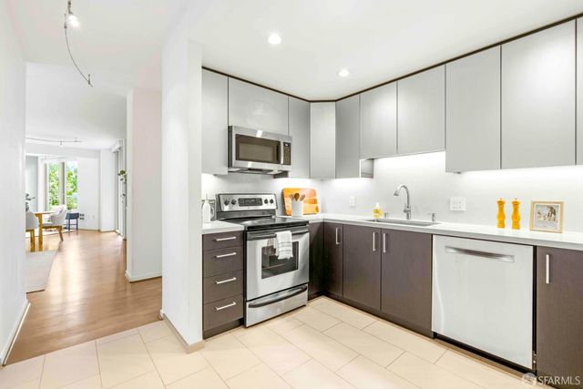 88 King Street 422, San Francisco, CA 94107