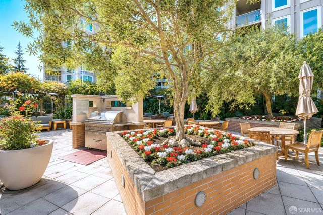 88 King Street 422, San Francisco, CA 94107