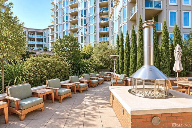 88 King Street 422, San Francisco, CA 94107