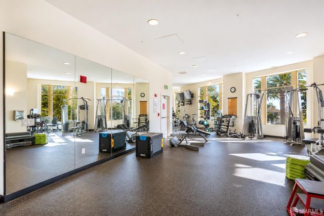 88 King Street 422, San Francisco, CA 94107