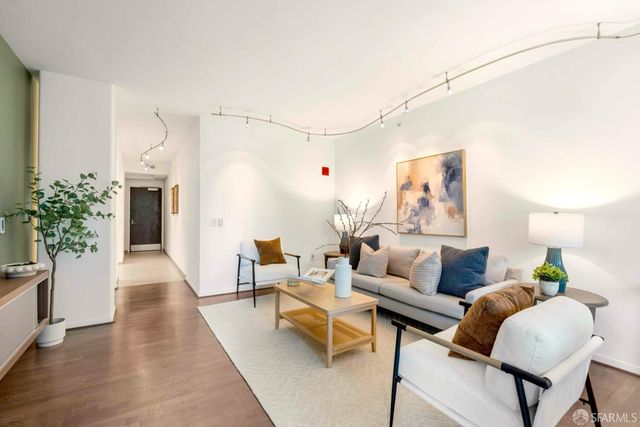 88 King Street 422, San Francisco, CA 94107