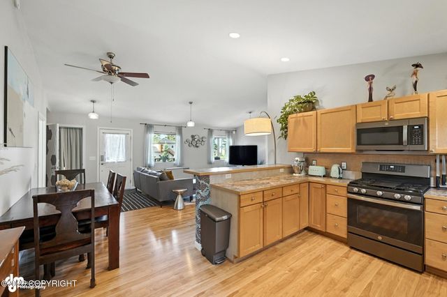 196 W Fairview Avenue, Homer, AK 99603