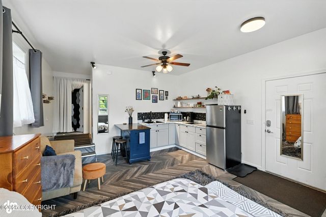 196 W Fairview Avenue, Homer, AK 99603