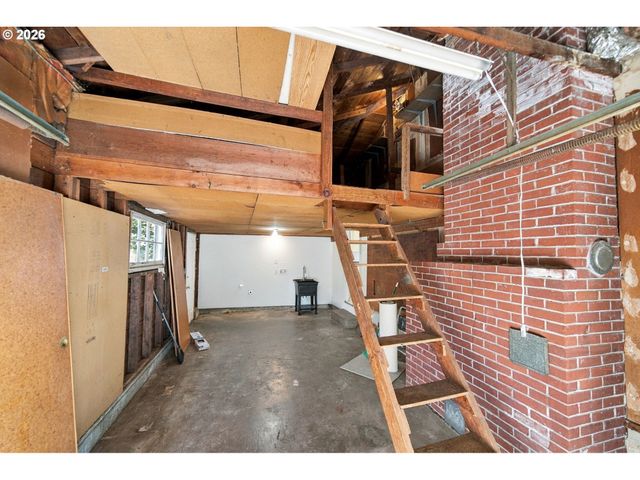 2526 E 20th St, Vancouver, WA 98661
