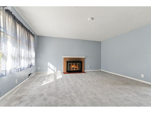 2526 E 20th St, Vancouver, WA 98661
