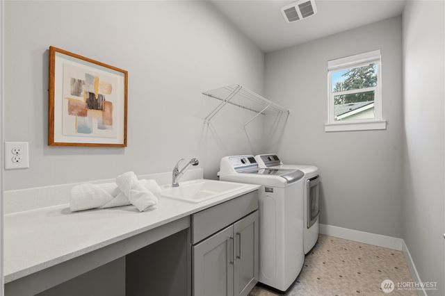 8215 NE 126th Drive, Kirkland, WA 98034