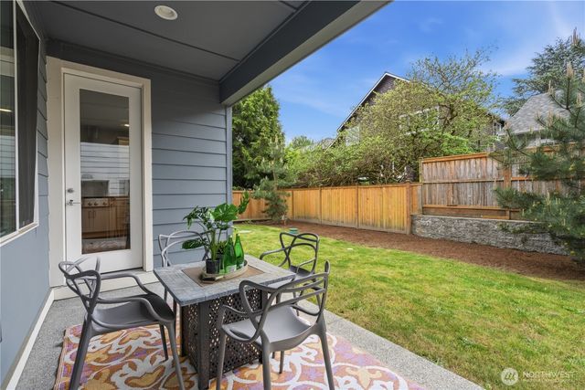 8215 NE 126th Drive, Kirkland, WA 98034