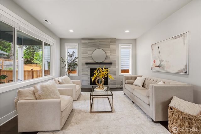 8215 NE 126th Drive, Kirkland, WA 98034