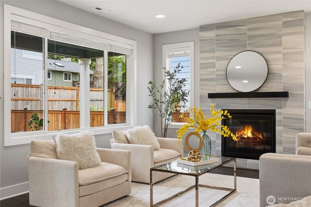 8215 NE 126th Drive, Kirkland, WA 98034
