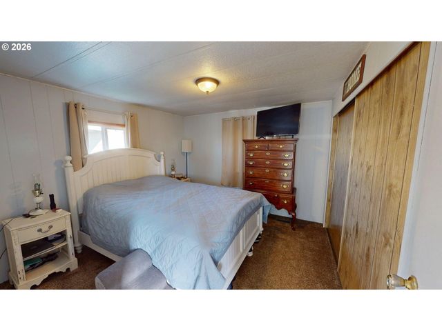97972 HALLWAY Rd 22, Brookings, OR 97415