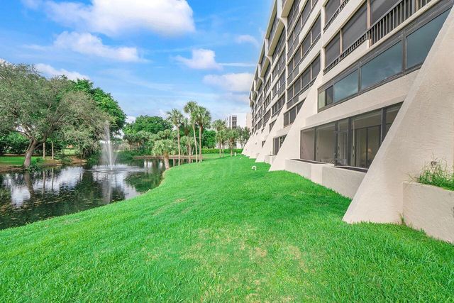 6620 Boca Del Mar Drive 102, Boca Raton, FL 33433