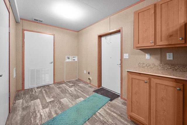 117 Crestwood Drive, Mabank, TX 75156