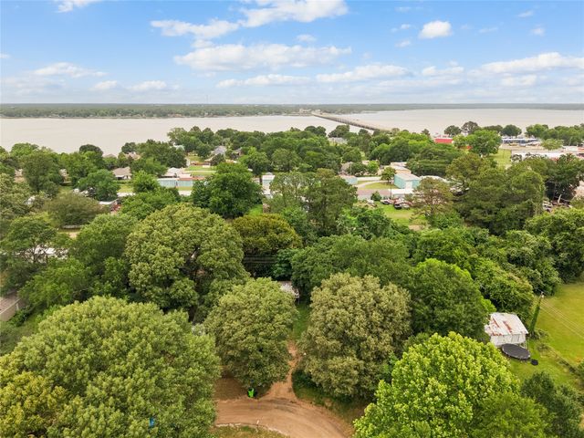 117 Crestwood Drive, Mabank, TX 75156