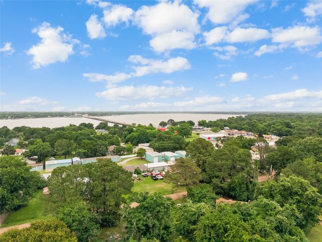 117 Crestwood Drive, Mabank, TX 75156