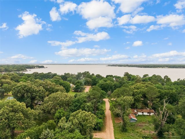 117 Crestwood Drive, Mabank, TX 75156