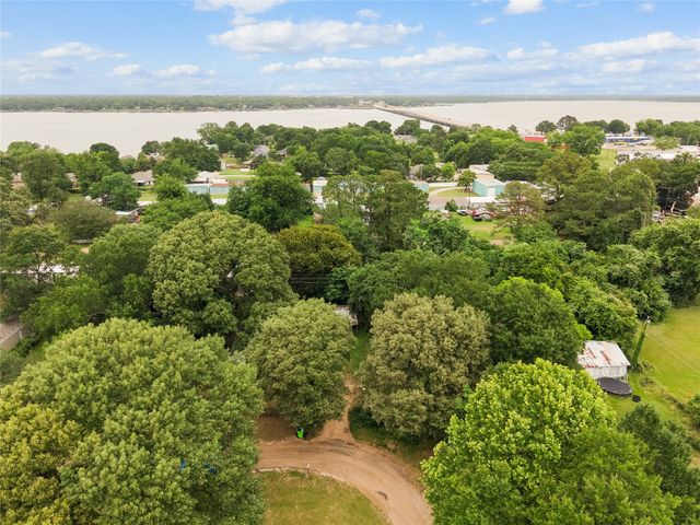 117 Crestwood Drive, Mabank, TX 75156