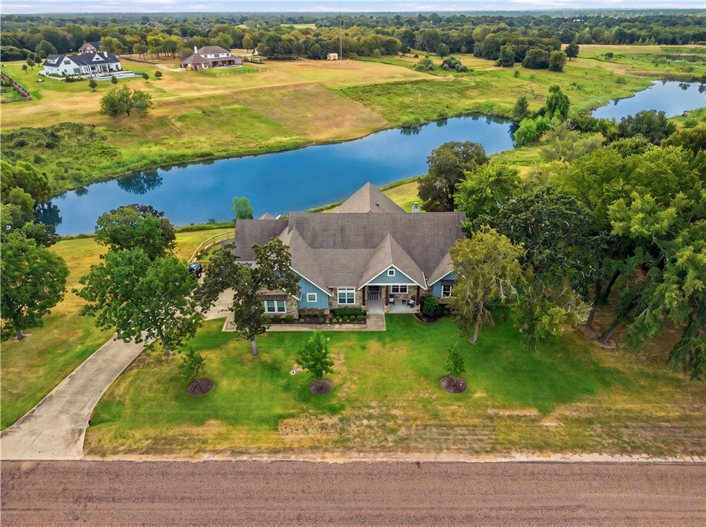 7251 River Ridge Drive, College Station, TX 77845 — exterior