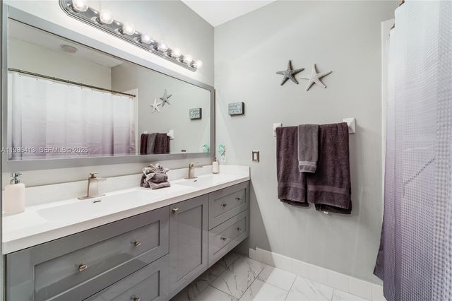 2126 NE 38th Rd 2126, Homestead, FL 33033