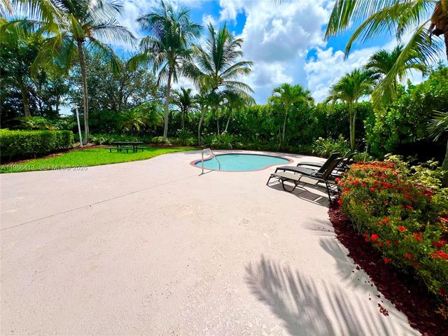 2126 NE 38th Rd 2126, Homestead, FL 33033