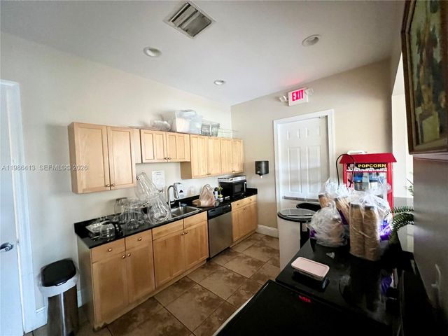 2126 NE 38th Rd 2126, Homestead, FL 33033