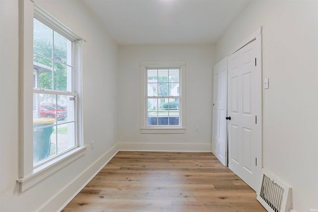 209 E 6th Street Street, Mishawaka, IN 46544