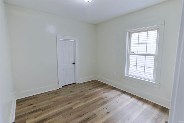 209 E 6th Street Street, Mishawaka, IN 46544