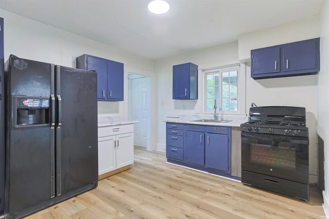209 E 6th Street Street, Mishawaka, IN 46544