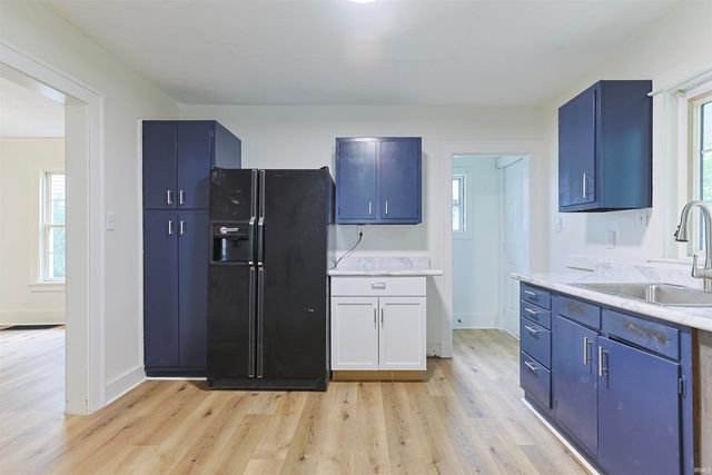 209 E 6th Street Street, Mishawaka, IN 46544