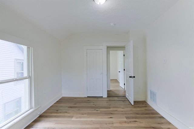 209 E 6th Street Street, Mishawaka, IN 46544