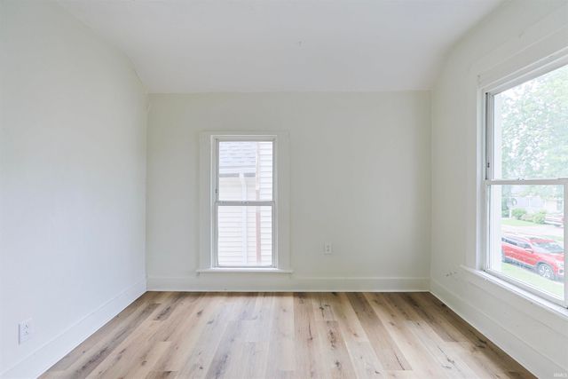 209 E 6th Street Street, Mishawaka, IN 46544