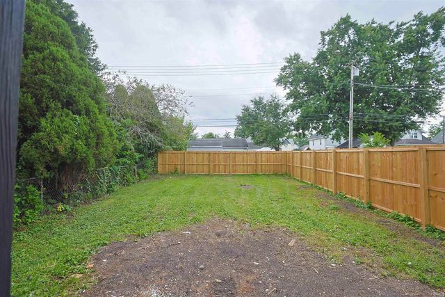209 E 6th Street Street, Mishawaka, IN 46544