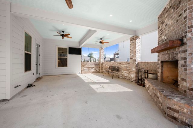 23373 Cypress Cove, Springfield, LA 70462