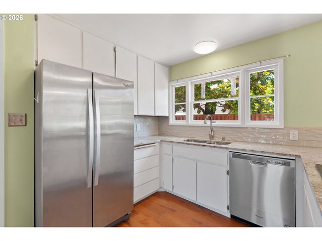 2615 OCEAN BEACH Hwy, Longview, WA 98632