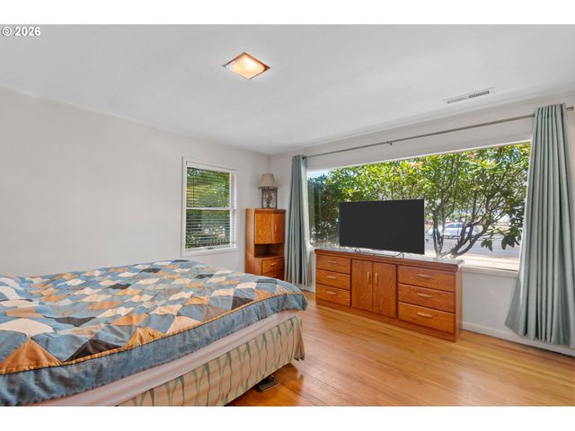 2615 OCEAN BEACH Hwy, Longview, WA 98632