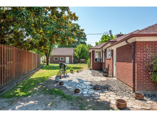 2615 OCEAN BEACH Hwy, Longview, WA 98632