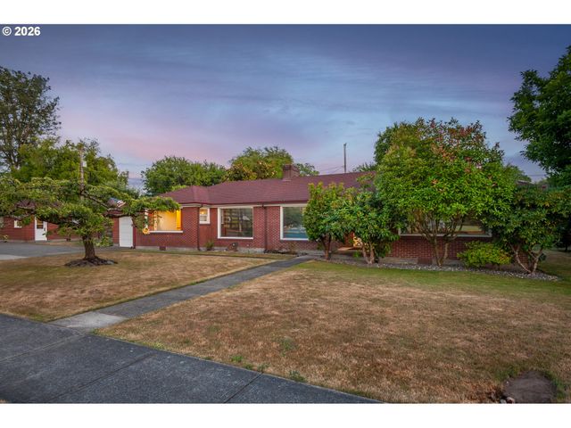 2615 OCEAN BEACH Hwy, Longview, WA 98632