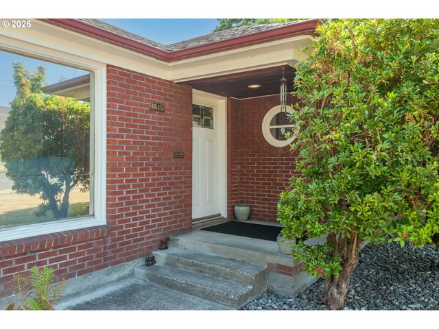 2615 OCEAN BEACH Hwy, Longview, WA 98632