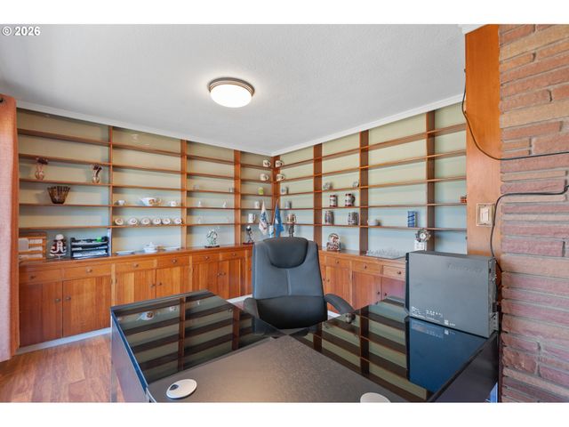 2615 OCEAN BEACH Hwy, Longview, WA 98632