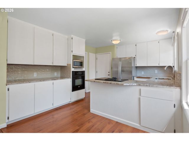 2615 OCEAN BEACH Hwy, Longview, WA 98632