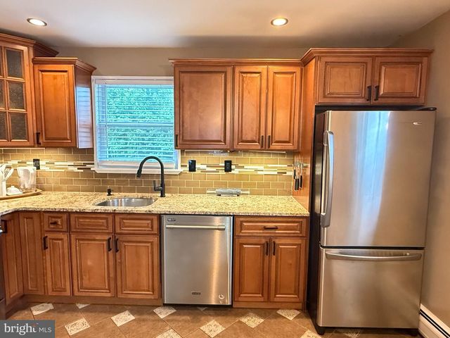 9319 MARSDEN ST, Philadelphia, PA 19114