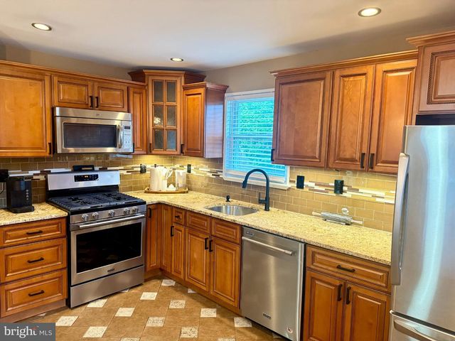 9319 MARSDEN ST, Philadelphia, PA 19114