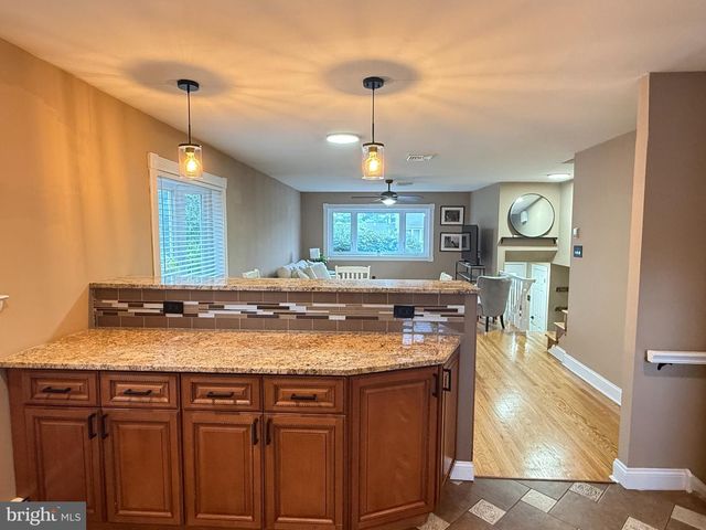 9319 MARSDEN ST, Philadelphia, PA 19114