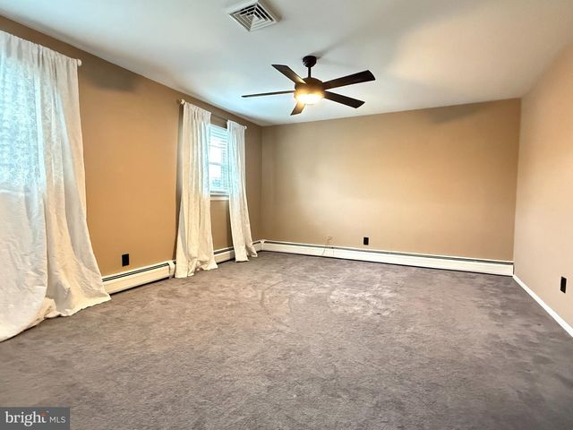 9319 MARSDEN ST, Philadelphia, PA 19114